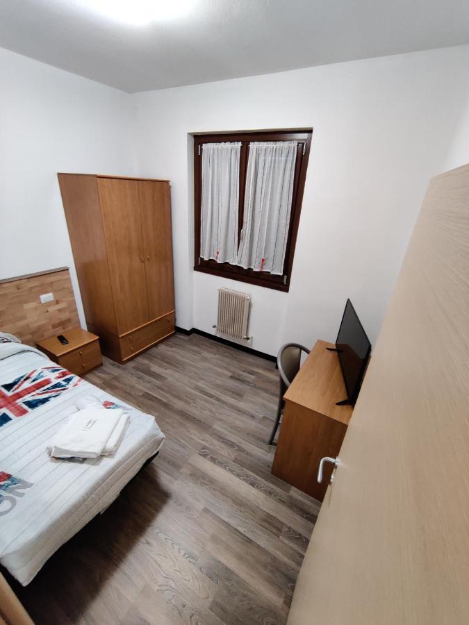 Albergo Baffo Chiuro المظهر الخارجي الصورة